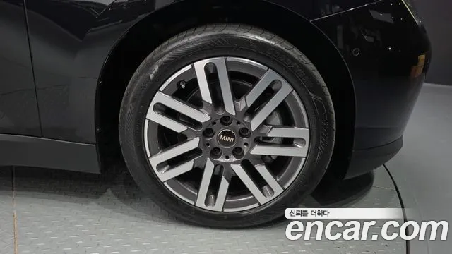 MINI Cooper 4th Gen — Фото автомобиля 6