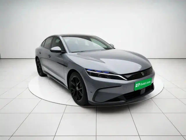 BYD Han — Фото автомобиля 3