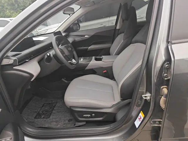 Changan Qiyuan A05 — Фото автомобиля 14