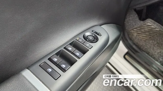Hyundai Grandeur Grandeur (GN7) 3.5 LPG 2WD (Такси) — Фото автомобиля 28