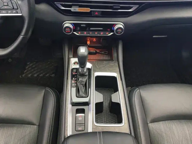 Nissan Teana — Фото автомобиля 16