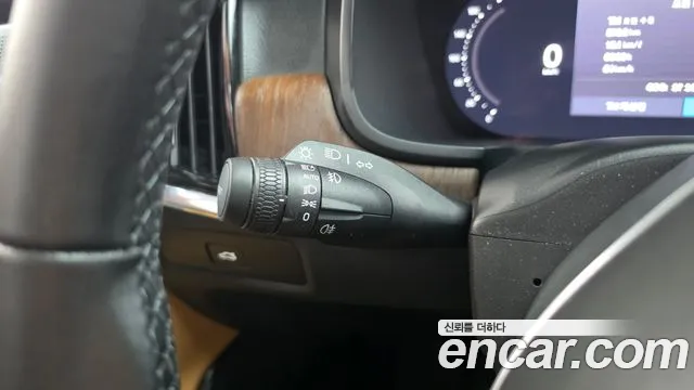 Volvo S90 — Фото автомобиля 29