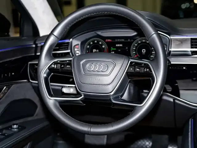 Audi A8 — Фото автомобиля 15