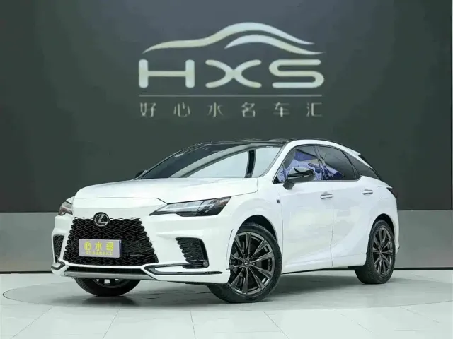Фотография автомобиля — Lexus RX