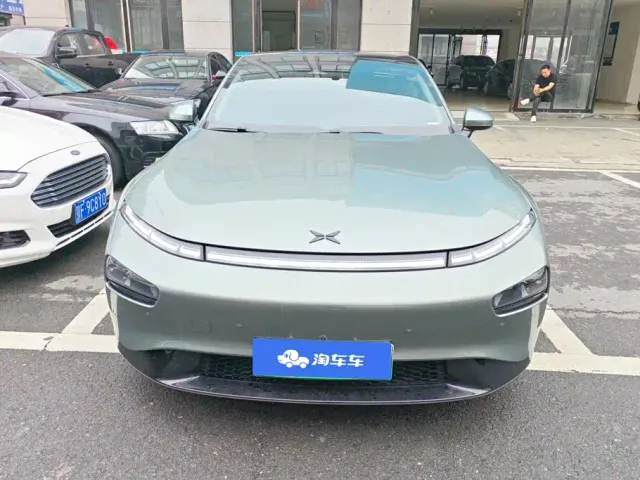 Xpeng P7 — Фото автомобиля 2