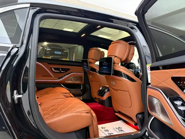 Mercedes-Benz Maybach S-Class — Фото автомобиля 16