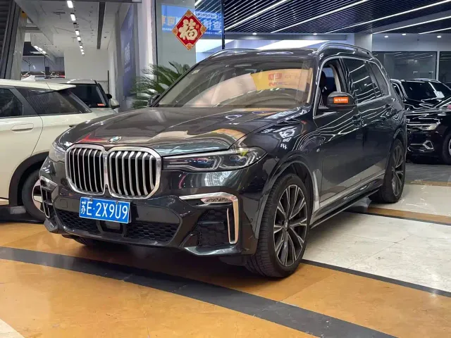 Фотография автомобиля — BMW X7