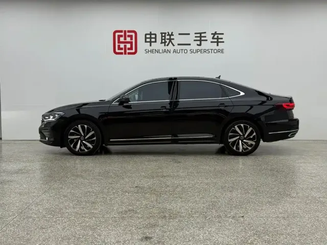 Volkswagen Passat — Фото автомобиля 4