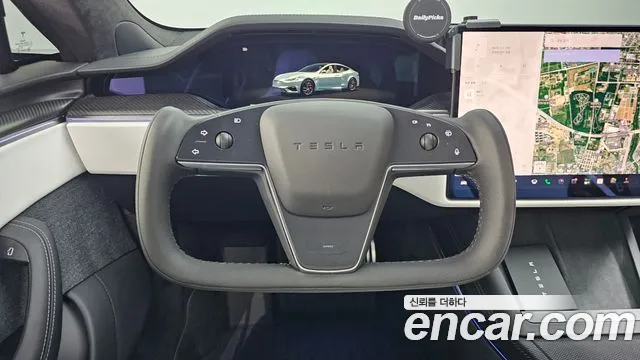 Tesla Model S — Фото автомобиля 21