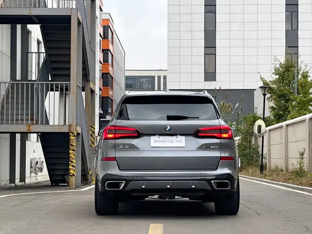 BMW X5 — Фото автомобиля 4