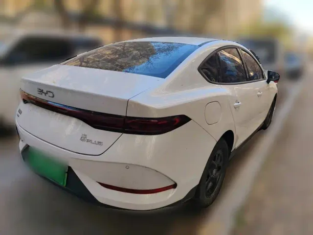 BYD Qin PLUS — Фото автомобиля 6