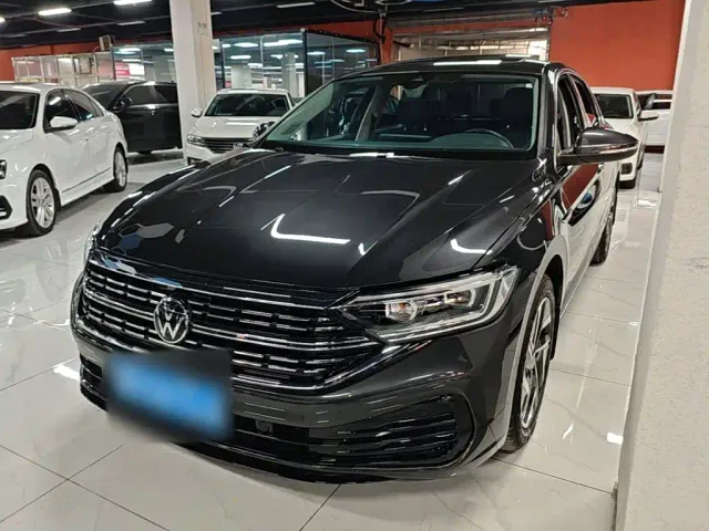 Фотография автомобиля — Volkswagen Sagitar