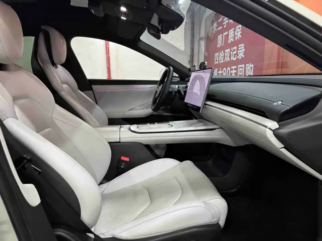 Xiaomi SU7 — Фото автомобиля 21