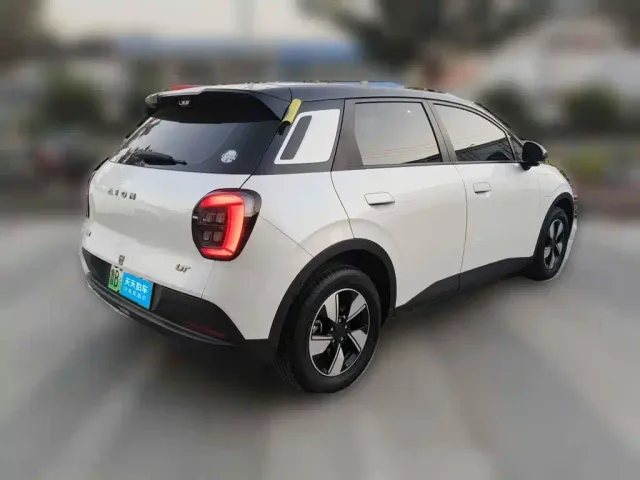 GAC Aion UT — Фото автомобиля 5