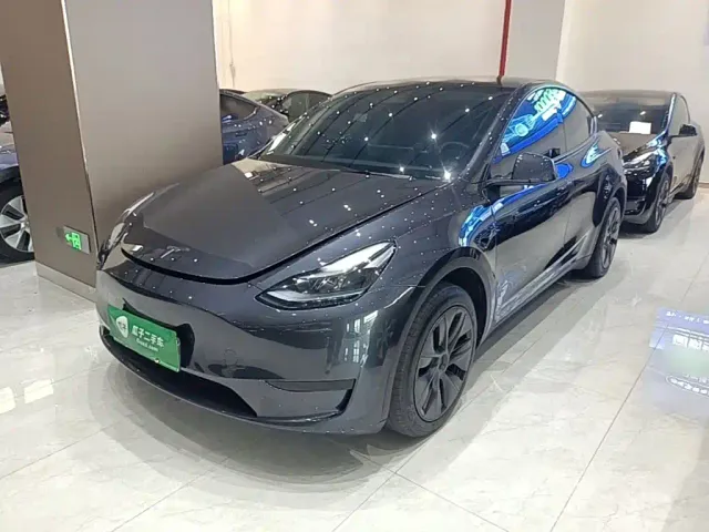 Фотография автомобиля — Tesla Model Y