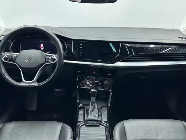 Volkswagen Passat — Фото автомобиля 9