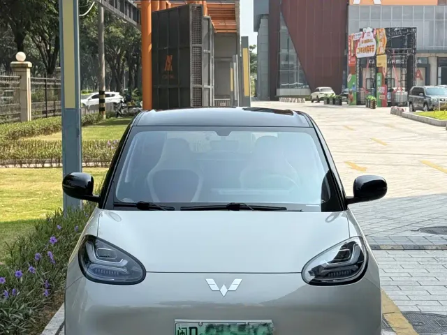Wuling Bingo — Фото автомобиля 2