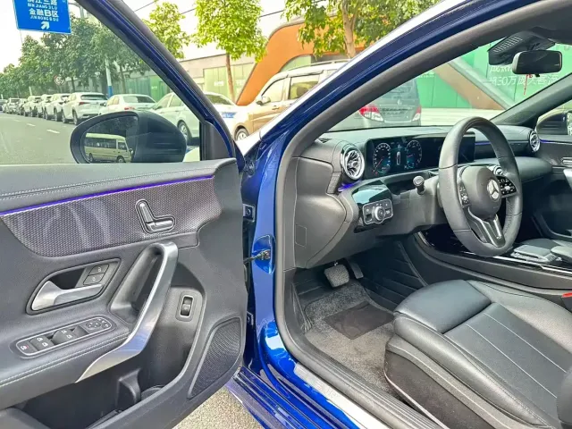 Mercedes-Benz A-Class — Фото автомобиля 6
