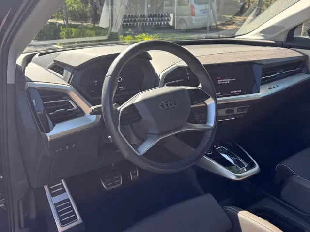 Audi Q5 e-tron — Фото автомобиля 8