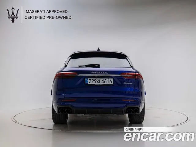 Maserati Grecale — Фото автомобиля 4