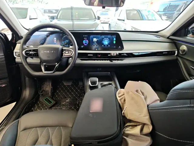 Chery Arrizo 8 — Фото автомобиля 9