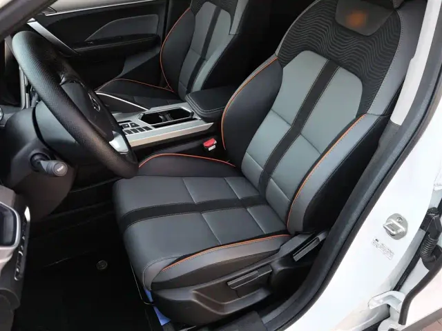 Geely Binyue — Фото автомобиля 16