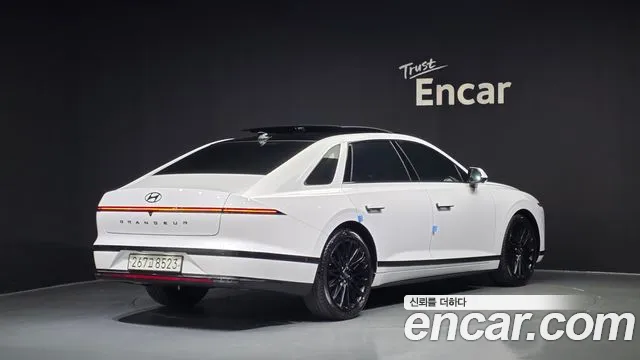 Hyundai Grandeur GN7 — Фото автомобиля 2