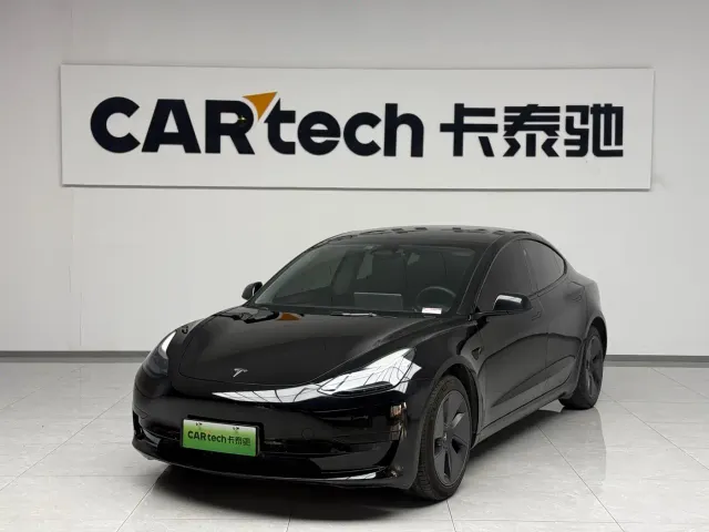 Фотография автомобиля — Tesla Model 3