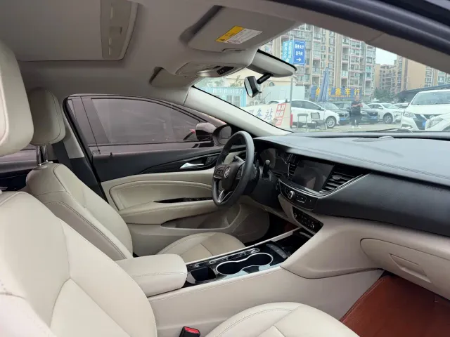 Buick Regal — Фото автомобиля 7