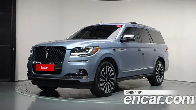 Фотография автомобиля — Lincoln Navigator