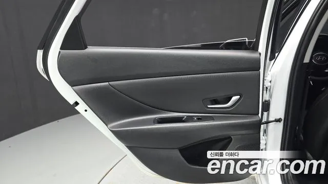 Hyundai AVANTE Новый Avante (CN7) — Фото автомобиля 24