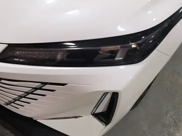 Changan Eado — Фото автомобиля 5