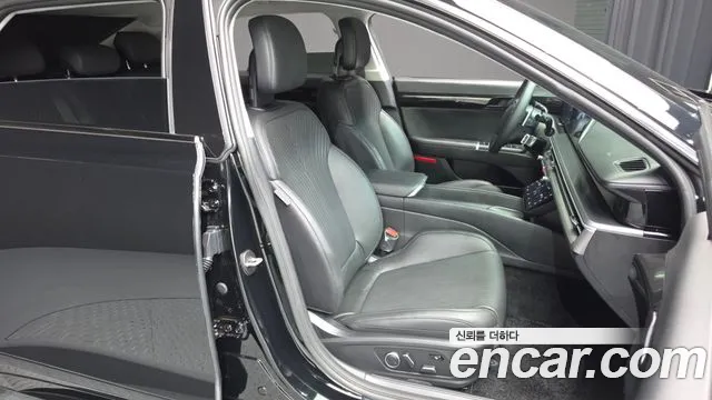 Hyundai Grandeur Grandeur (GN7) 3.5 Бензин 4WD — Фото автомобиля 20