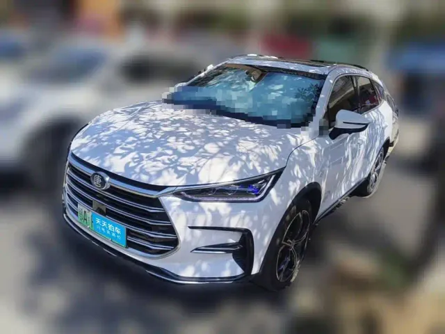 Фотография автомобиля — BYD Tang