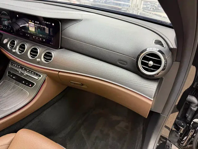 Mercedes-Benz E-Class — Фото автомобиля 14