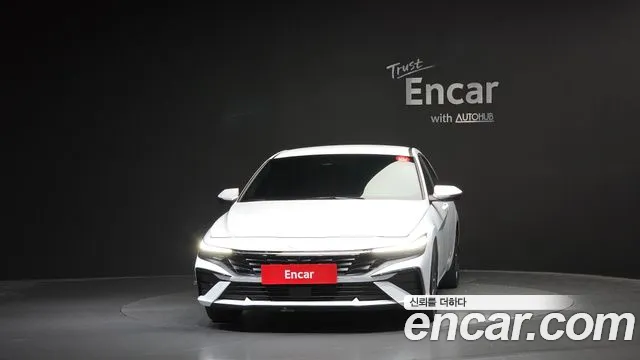 Hyundai Avante — Фото автомобиля 3