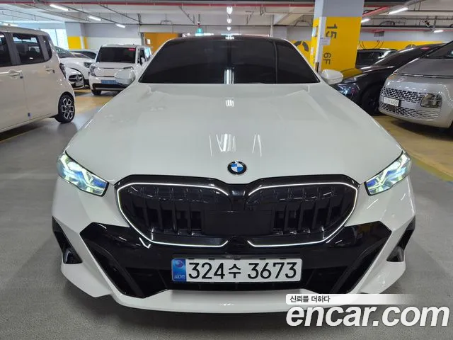 BMW 5-Series 5 серия (G60) 530i xDrive M Sport — Фото автомобиля 8
