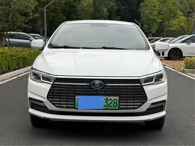 BYD Qin — Фото автомобиля 2