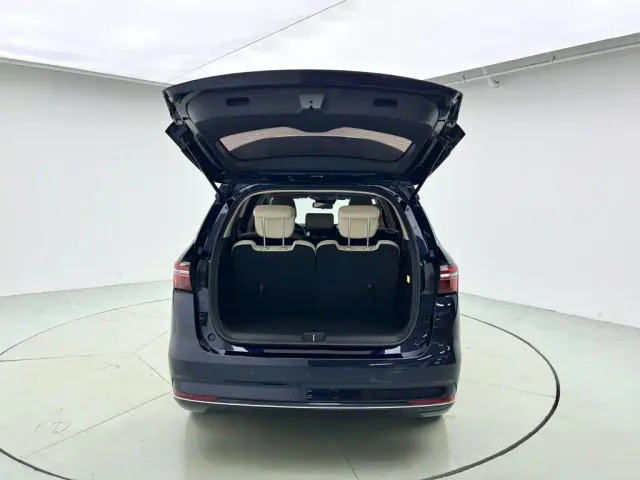 BYD Song MAX — Фото автомобиля 6