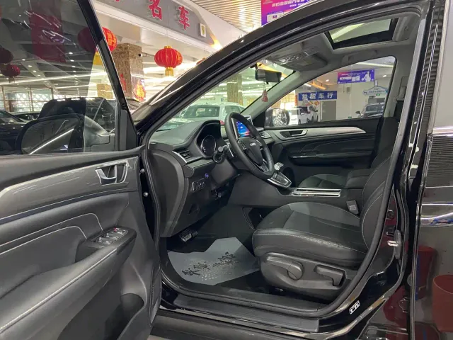Haval M6 — Фото автомобиля 7