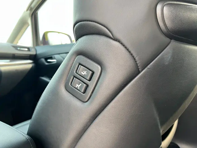 Toyota Vellfire — Фото автомобиля 13