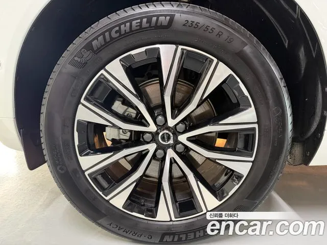 Volvo XC60 Generation 2 — Фото автомобиля 5