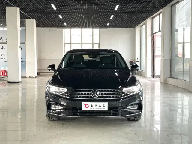 Volkswagen Magotan — Фото автомобиля 2