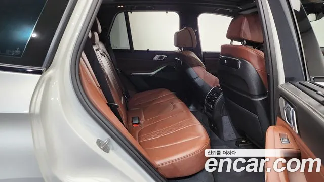 BMW X5 xDrive 40i M Sport — Фото автомобиля 8