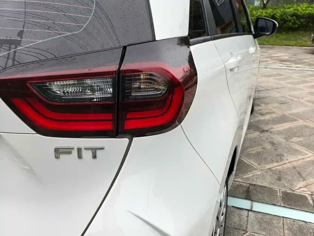 Honda Fit — Фото автомобиля 18