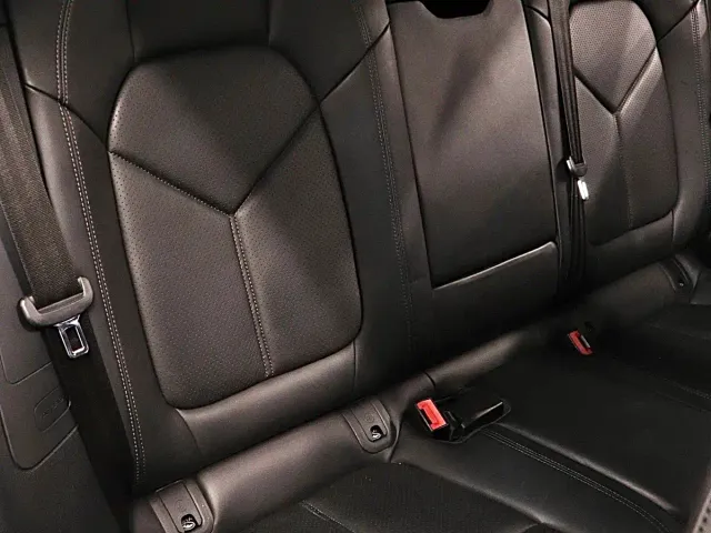 Porsche Macan — Фото автомобиля 18