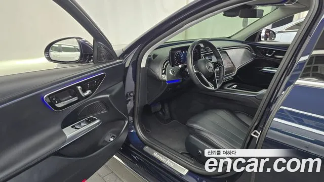 Mercedes-Benz E-Class — Фото автомобиля 10