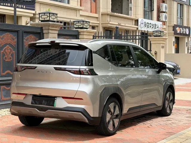 GAC Aion Y — Фото автомобиля 9