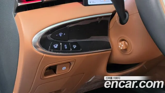 Genesis GV70 — Фото автомобиля 25