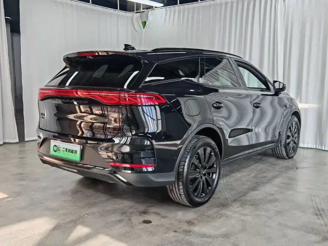 BYD Tang — Фото автомобиля 6